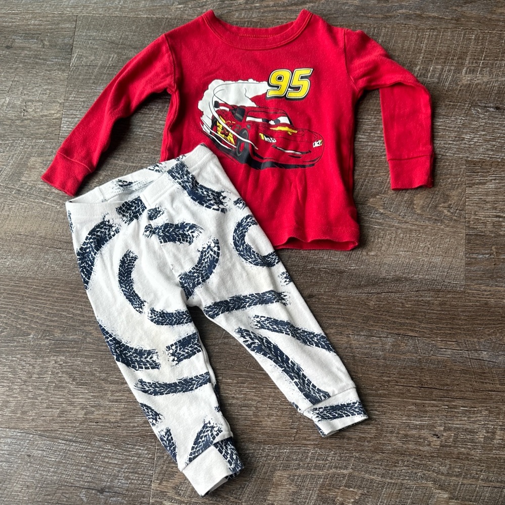 GAP Kids Red and White Pajama Set with Car Design